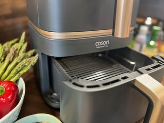 zwei Garkörbe übereinander