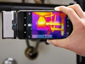 Die FLIR One Wärmebildkamera kann sich unter anderem beim Heimwerken als überaus nützlich erweisen (Bildquelle: FLIR)