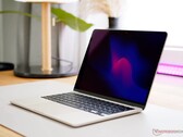 Das MacBook Air mit Apple M2 bietet auch im Jahr 2024 noch eine passable Performance. (Bildquelle: Notebookcheck)