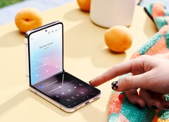 Apple entwickelt angeblich einen Konkurrenten zum Samsung Galaxy Z Flip5. (Bild: Samsung)