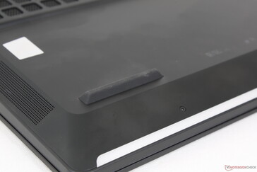 Neue LED-Leiste entlang der Vorderkante zur Unterscheidung von älteren Modellen