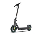 Nach einer Ladezeit von 6 Stunden soll der Segway-Ninebot MAX G30D II auf eine Reichweite von 65 Kilometern kommen. (Bildquelle: Amazon)