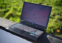 Im Angebot: Acer Predator Helios Neo 16 Gaming-Laptop mit 165Hz QHD+ Display, RTX 4070 und 32 GB RAM zum Bestpreis bei Saturn und Media Markt (Bild: Notebookcheck)