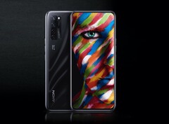 ZTE bietet einige spannende Smartphones, wie beispielsweise das Axon 20 mit der unsichtbar ins Display integrierten Selfie-Kamera. (Bild: ZTE)