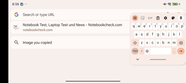 Das nachträglich installierte Google Gboard im Querformat ...
