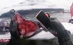 Dieses Apple iPhone 11 hat sechs Monate auf dem Grund eines Sees verbracht – und überlebt. (Bild: Aquatic Monkey, YouTube)