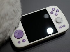 Anbernic RG Cube: Neuer Retro-Handheld mit 1:1-Touchscreen