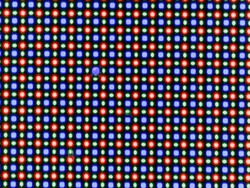 Das OLED-Display setzt auf eine RG/BG-Sub-Pixel-Matrix bestehend aus einer roten, einer blauen und jeweils einer grünen Leuchtdiode