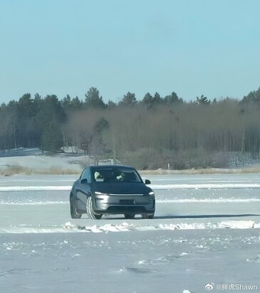 Model Y Juniper Vorderansicht