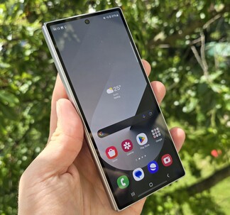 Test Samsung Galaxy Z Fold 6 Smartphone