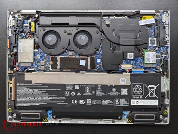 EliteBook X: 2 Lüfter, aber zu nahe beieinander, SoC liegt einseitig