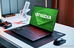 Die GeForce RTX 5060 Laptop-GPU soll sparsamer werden. (Bildquelle: Nvidia / Notebookcheck, bearbeitet)