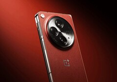 Das OnePlus Open ist ab heute in einer roten Apex Edition erhältlich. (Bildquelle: OnePlus)