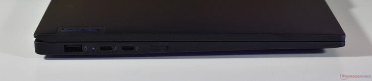 links: USB-A 3.2 Gen 1, 2x Thunderbolt 4, nanoSIM