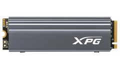 Die enorm schnelle Adata XPG Gammix S70 setzt auf einen großen Kühlkörper, der die Temperatur um 30 Prozent senken soll. (Bild: Adata)