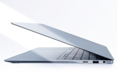 Das Samsung Galaxy Book6 Edge fällt mit 12,3 Millimetern relativ dünn aus.