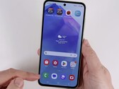 Das Samsung Galaxy A55 5G ist ein durchaus attraktives Android-Smartphone für unter 300 Euro (Bildquelle: Daniel Schmidt)