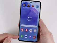 Das Samsung Galaxy A55 5G ist ein durchaus attraktives Android-Smartphone für unter 300 Euro (Bildquelle: Daniel Schmidt)