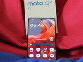 Das Motorola Moto G85 kam im Sommer 2024 auf den Markt und ist seit dem schon deutlich günstiger geworden (Bildquelle: Florian Schmitt)