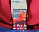 Das Motorola Moto G85 kam im Sommer 2024 auf den Markt und ist seit dem schon deutlich günstiger geworden (Bildquelle: Florian Schmitt)