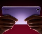 Das Redmi K Pad 2 ist ähnlich kompakt wie das Apple iPad mini.