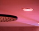Die Philips Hue Bridge unterstützt jetzt neue Produkte wie den weißen Xamento-Einbauspot (siehe Bild). (Bildquelle: Philips Hue)