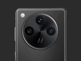 Das OnePlus Open 2 bekommt eine leicht veränderte Hasselblad-Kamera wie erste Bilder zeigen. (Bildquelle: Smartprix)