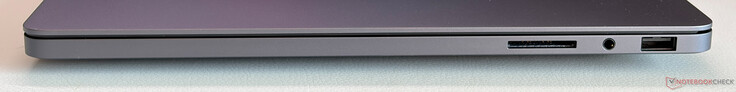 Rechts: SDXC-Kartenleser, 3,5-mm-Stereo-Klinke, USB 3.2 Gen.1 (5 Gbps)
