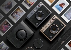 Die Instax Mini Evo wird für das 90. Jubiläum von Fujifilm neu aufgelegt. (Bildquelle: Fujifilm)