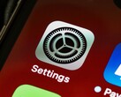 Nahaufnahme des Einstellungen-Symbols auf einem iPhone-Bildschirm