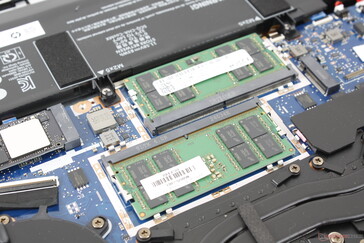 2x zugängliche SODIMM-Steckplätze