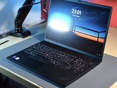 Lenovo ThinkPad T16 Gen 3 Laptop im Test: Großer Bildschirm, großer Akku, großer Stolperstein.