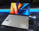 Test Asus VivoBook S 14 OLED Laptop: Gelungener Auftritt des Ryzen AI 9 HX 370