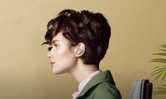 Die Logitech Zone True Wireless Ohrhörer bieten sowohl Bluetooth als auch ein USB-Dongle. (Bild: Logitech)