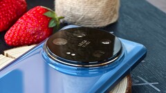 Das blaue XIaomi 14 Ultra wird wohl nur via Import erhältlich sein. Ab sofort ist das bereits möglich. (Bild: Digital Chat Station)