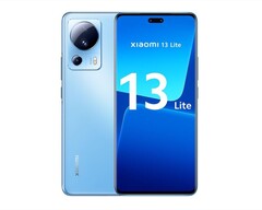 Das Xiaomi 13 Lite besitzt gleich zwei 32 MP Selfie-Kameras, um die bestmöglichen Gruppen-Selfies zu ermöglichen. (Bild: @billbil_kun)