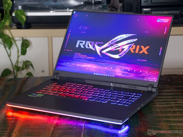 Test Asus ROG Notebookcheck.com 4080 G614JZ frei RTX Tests Strix für die G16 Bühne Laptop: 