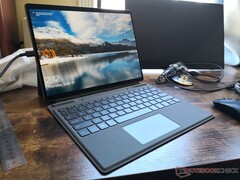 Das Dell Latitude 7320 ist eine günstige Alternative zum Microsoft Surface Pro