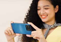 Das Zenfone 11 Ultra ist deutlich größer als noch das recht kompakte Zenfone 10. (Bild: Asus)