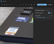 Der untere Sticker soll beispielhaft entfernt werden.