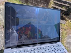 Draußen unter Sonnenlicht