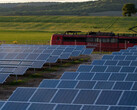 Irgendwann müssen die vielen Solarzellen wiederverwertet werden. Lösungen sind gefragt. (Bild: pixabay/Andreas-Troll)