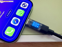 Im Test lädt das iPhone 17 mit bis zu 38 Watt.