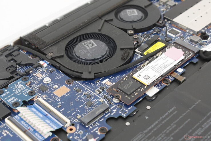 Der leere M.2-Steckplatz neben der M.2-2280-SSD kann mit einem optionalen HP R15 4G oder 5G WWAN-Modul konfiguriert werden