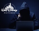 Es wird vermutet, dass sich die Hacker über Disneys Slack-Kanäle Zugang zu sensiblen Daten verschaffen konnten. (Quelle: Disney / pixelshot, Canva)