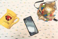 Das Samsung Galaxy A04s ist kein Schnäppchen, aber es gibt Hoffnung.