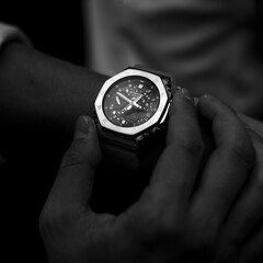 Das limitierte Modell feiert das 20-jährige Jubiläum der erfolgreichen japanischen Rockband ONE OK ROCK.