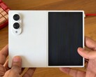 Das Samsung Galaxy Z Fold 8 wurde als kompakter iPhone Ultra Konkurrent erstmals in einem Restaurant gesichtet.