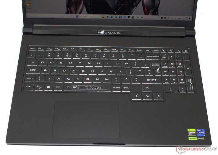 Keyboard Nubia RedMagic Titan 16 Pro