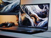 Das Razer Blade 16 mit RTX 4090 ist auch nach einem kräftigen Deal-Rabatt ein wahnsinnig teurer Gaming-Laptop (Bildquelle: Alex Wätzel)